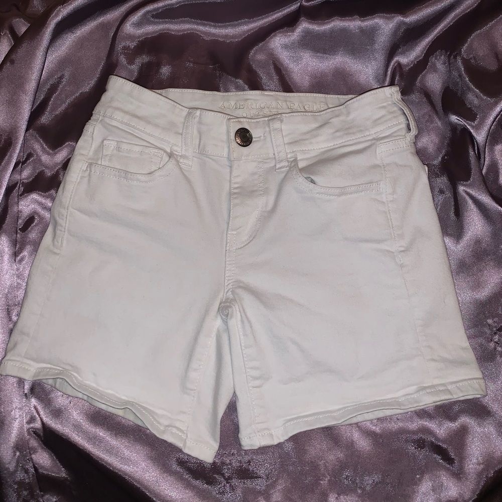 American Eagle Midi shorts white size 0